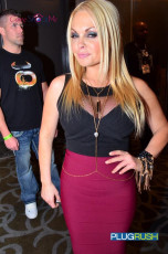 aee-2015-day-1-parties-097