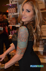 aee-2015-day-1-parties-397