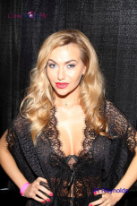 adultcon-2016-jr-reynolds-030