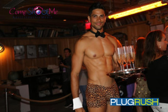 camcon-2015-day-1-after-party-030