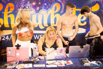 exxxotica-chicago-2016-d1-036