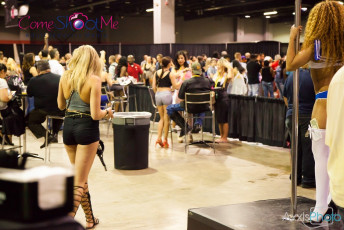 exxxotica-chicago-2016-d1-223