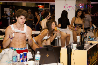 exxxotica-chicago-2017-0370