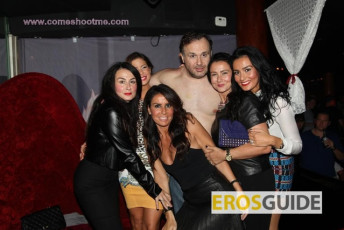 exxxotica-nj-2013-pre-party-056