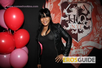 exxxotica-nj-2013-pre-party-087