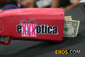 exxxotica-nj-2015-d1-422