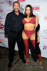 DSC_7270-Miles-Long-_-Luna-Star